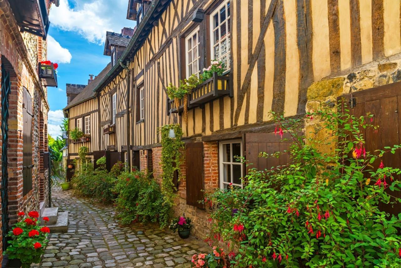 Appartement De Charme Dans Un Chateau A 5 Min D'Honfleur Gonneville-sur-Honfleur Exterior photo
